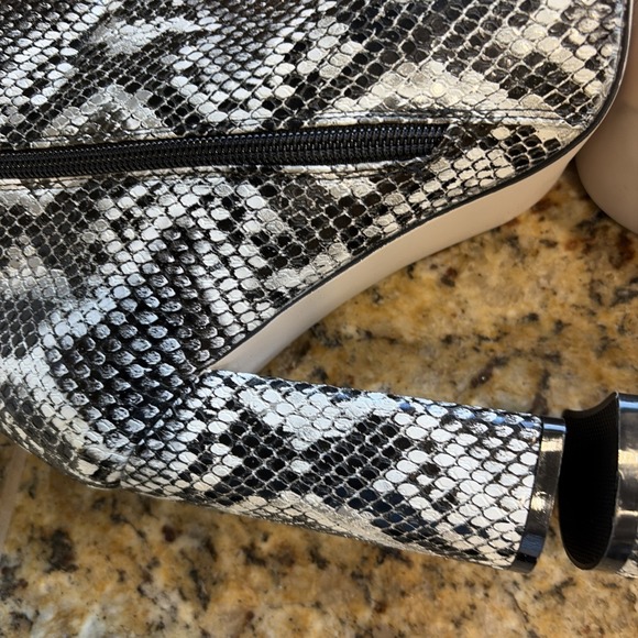 PrettyLittleThing Black Snake High Point Ankle Boot Block Heel Shoes Womens 7 - Picture 8 of 15